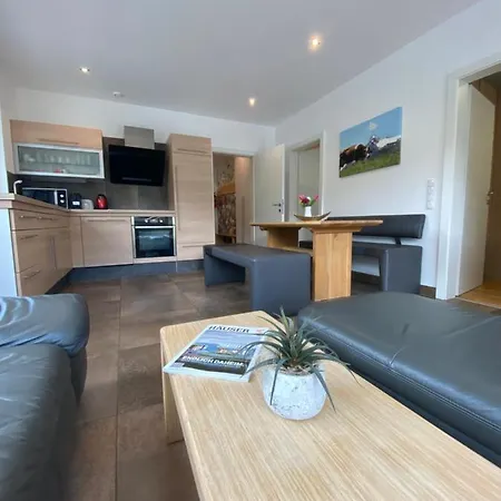 لوكيتش كابرون